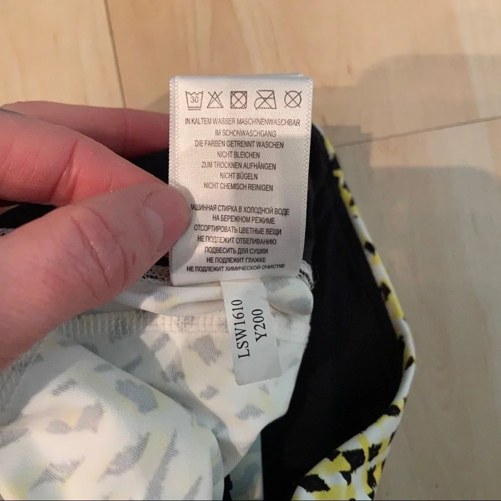 Lolë‎  capris - Picture 7 of 7